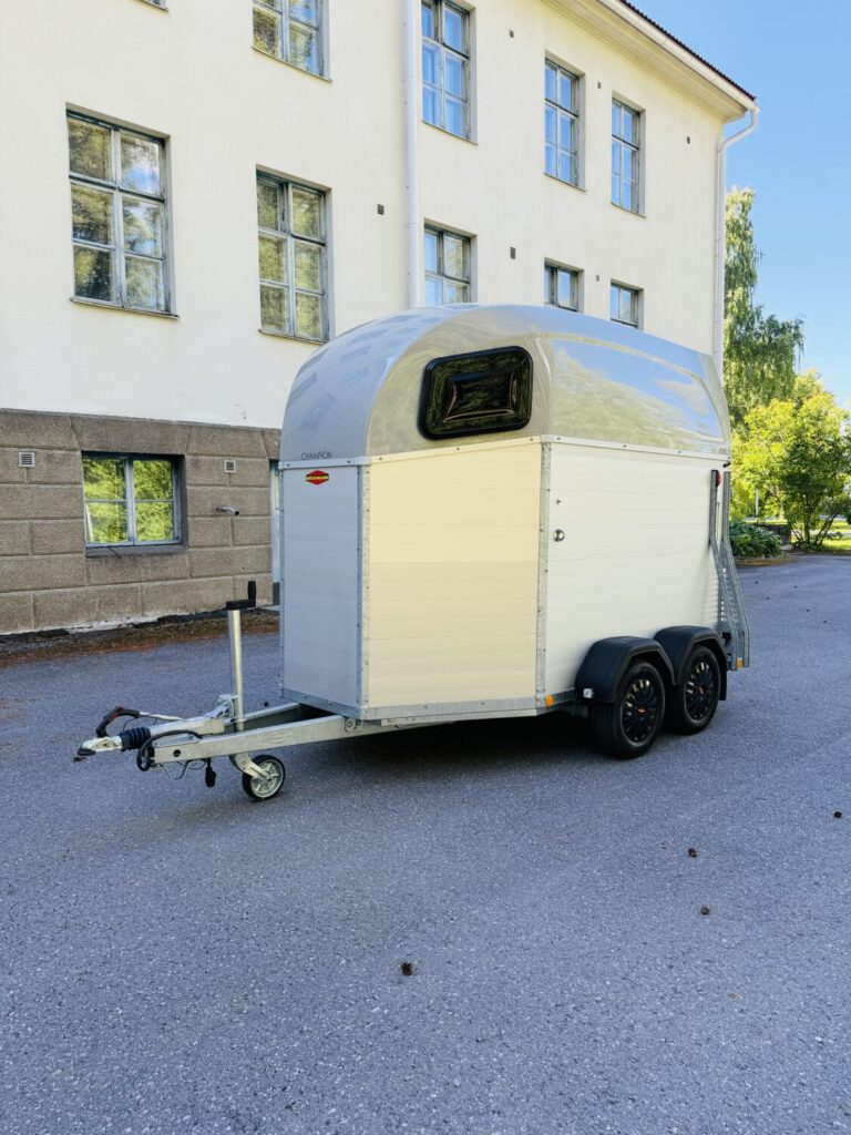 Böckmann Champion Esprit (2026) – uusi hevostraileri