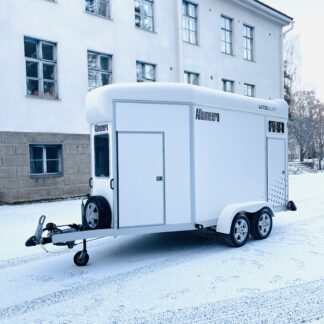 Umesläp B50 (2011) – ALV-vähennyskelpoinen käytetty hevostraileri