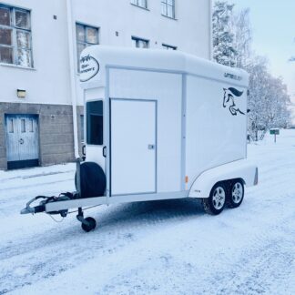 Umesläp B35 (2011) – käytetty hevostraileri