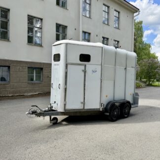 Ifor Williams HB510R (1999) - käytetty hevostraileri